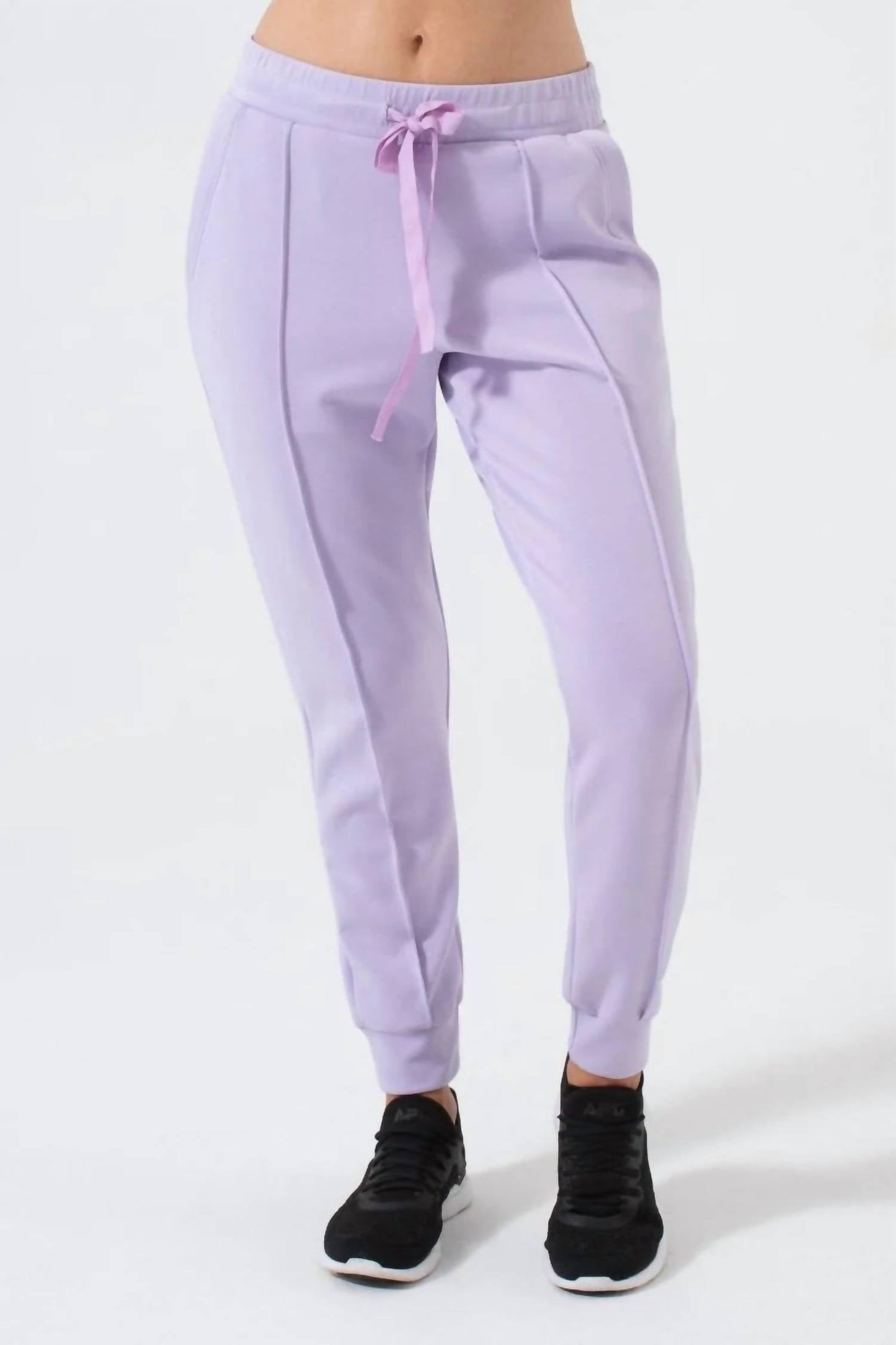 Active Sleek Jogger In Lilac