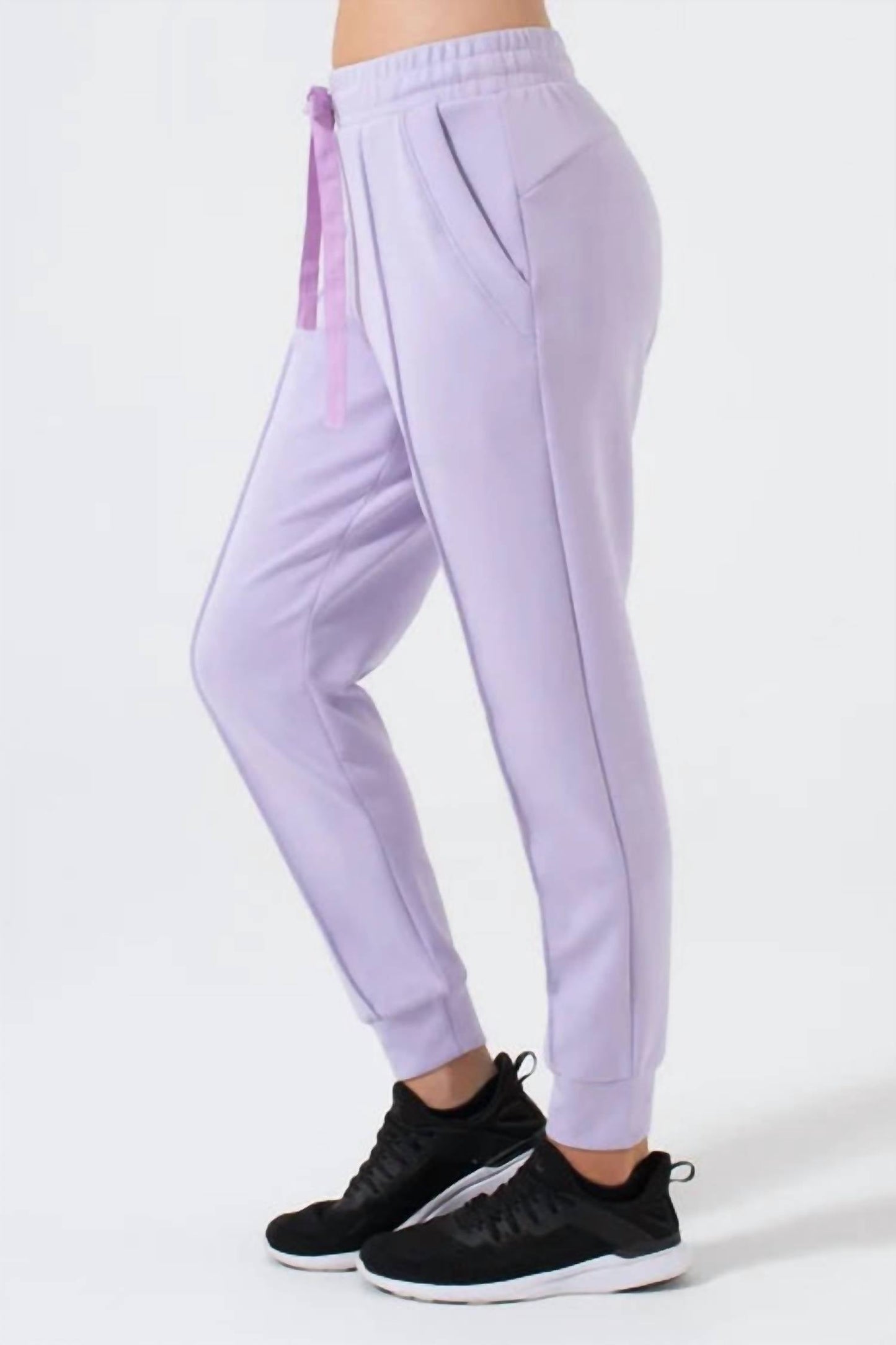 Active Sleek Jogger In Lilac