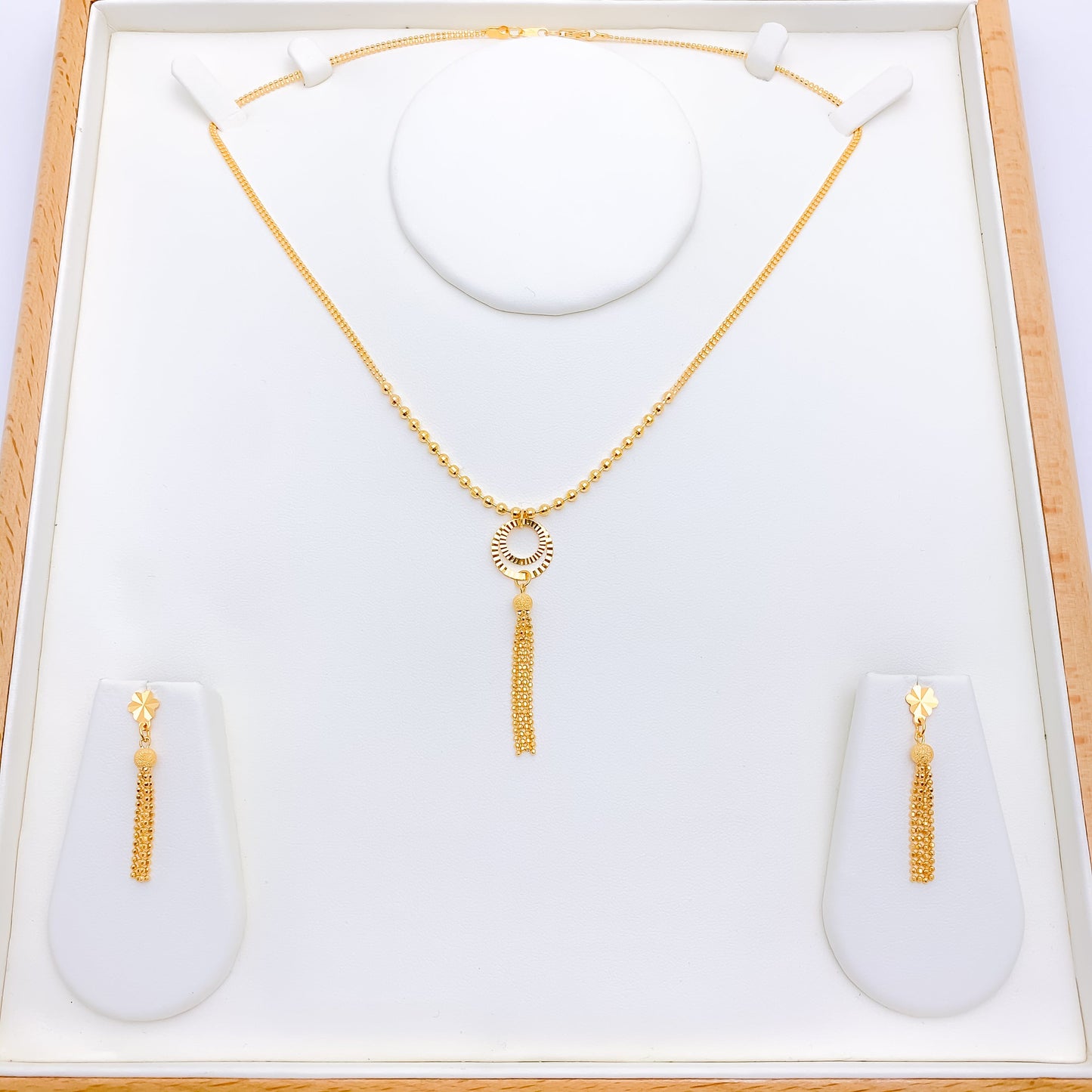 Contemporary Circle Necklace Set