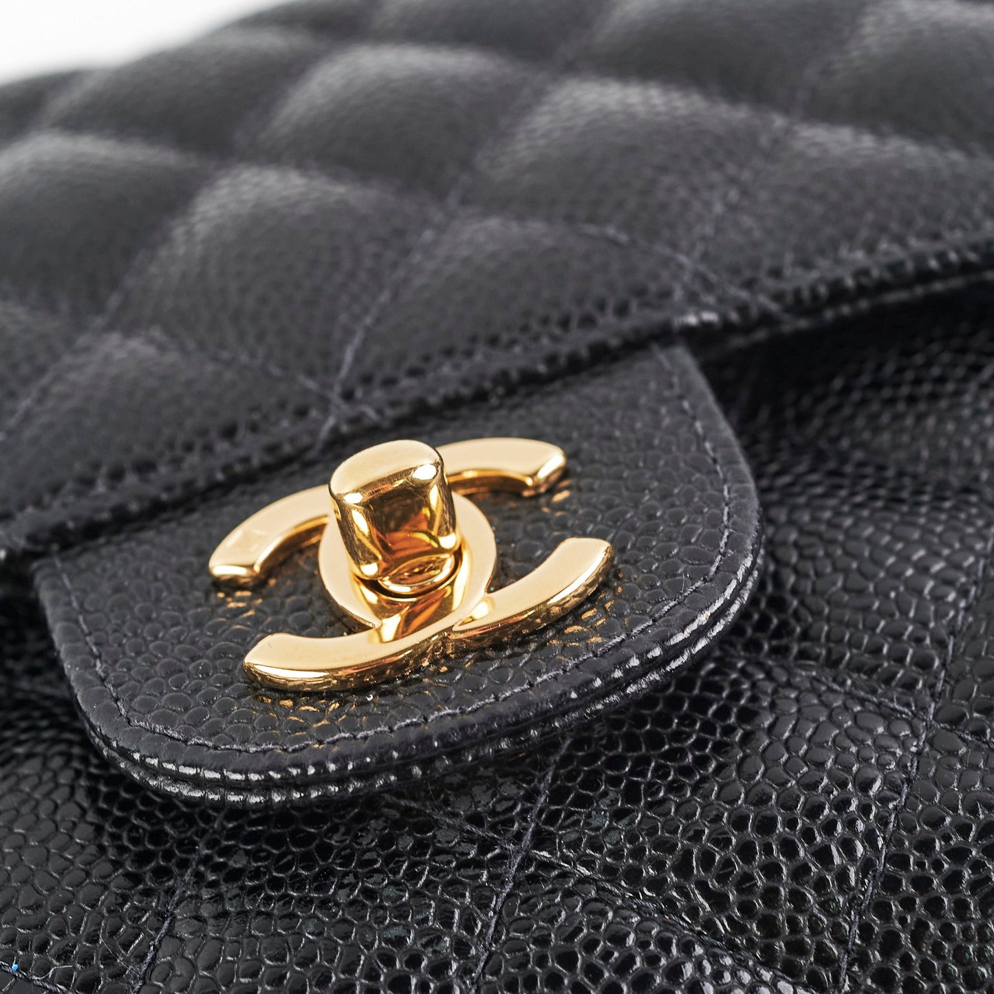 Chanel Medium/Large Classic Flap Caviar Black